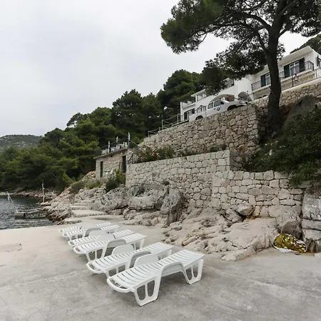 Posta Apartment Saplunara